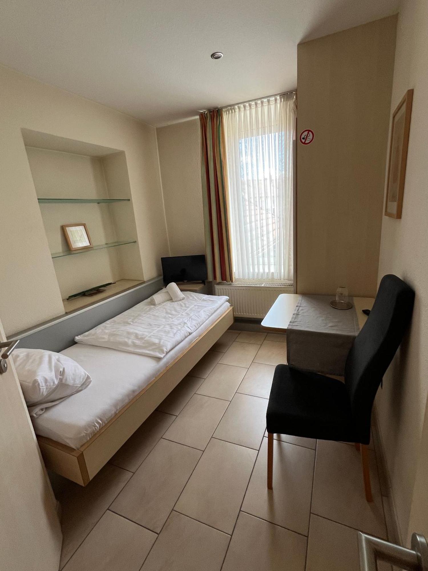 Hotel Pfaelzer Hof Enkenbach-Alsenborn Εξωτερικό φωτογραφία