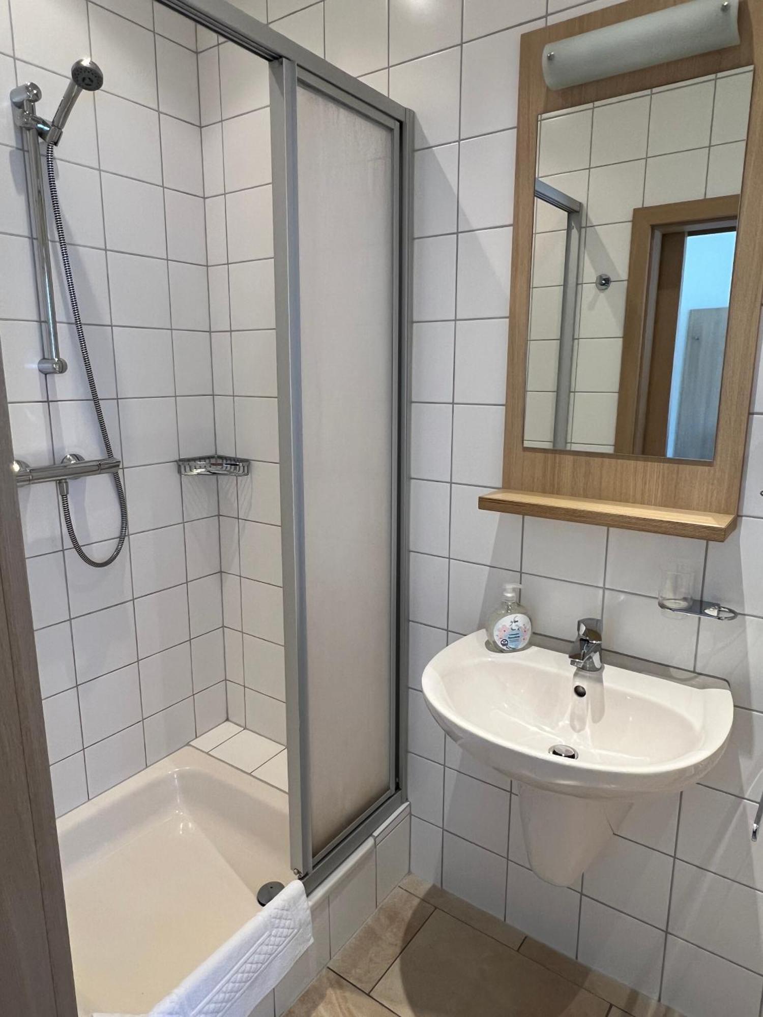 Hotel Pfaelzer Hof Enkenbach-Alsenborn Εξωτερικό φωτογραφία