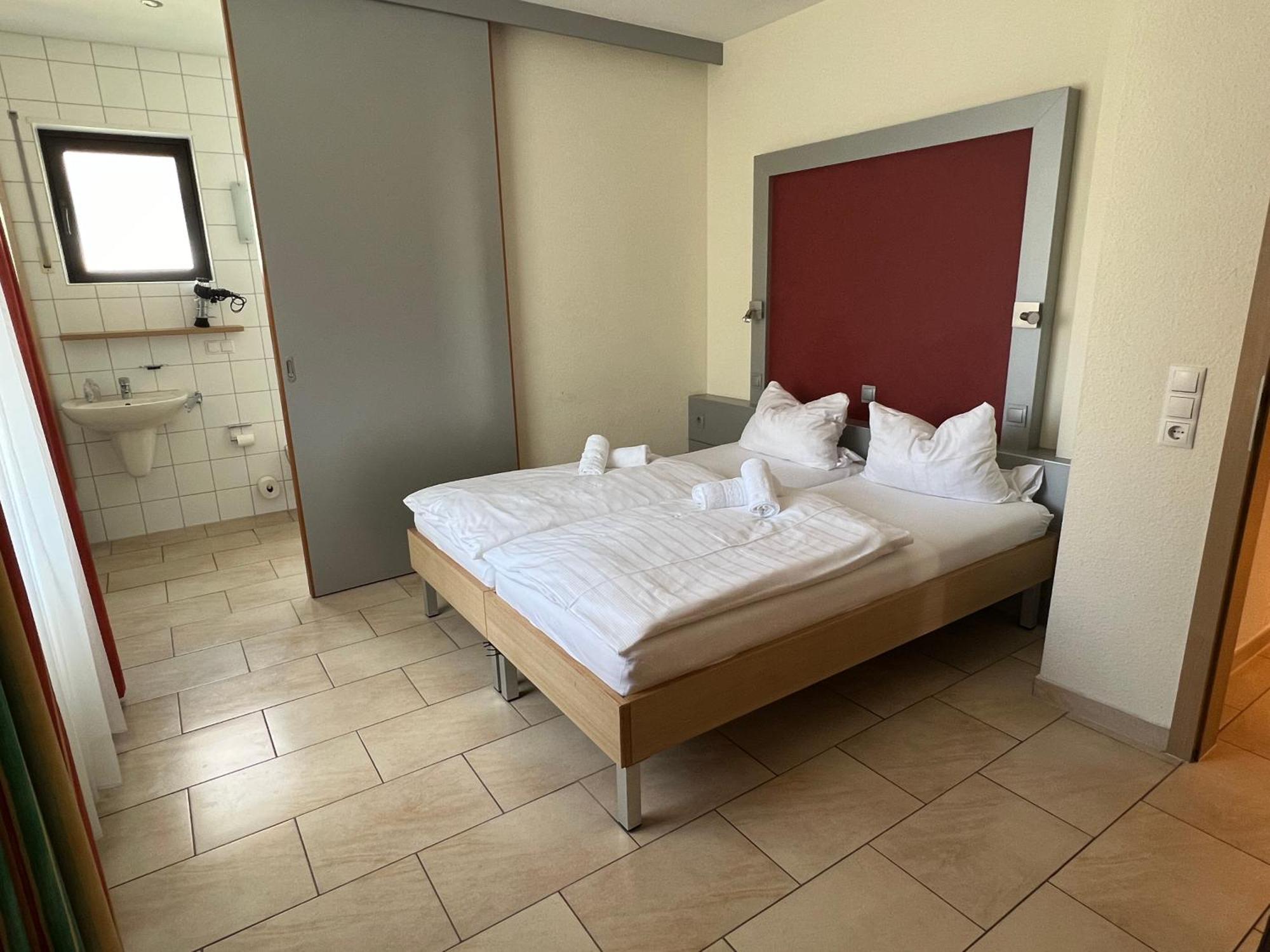 Hotel Pfaelzer Hof Enkenbach-Alsenborn Εξωτερικό φωτογραφία